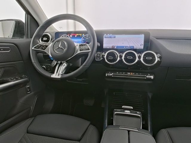 MERCEDES-BENZ B 180 usata, con Alzacristalli elettrici