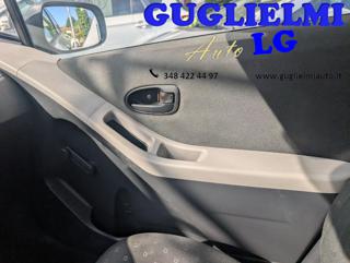 TOYOTA Yaris usata, con Specchietti laterali elettrici