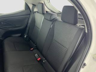 TOYOTA Yaris usata 9