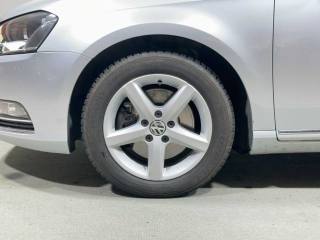 VOLKSWAGEN Passat usata, con Controllo trazione