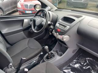 TOYOTA Aygo usata 16