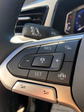 VOLKSWAGEN T-Roc usata, con Sedile posteriore sdoppiato