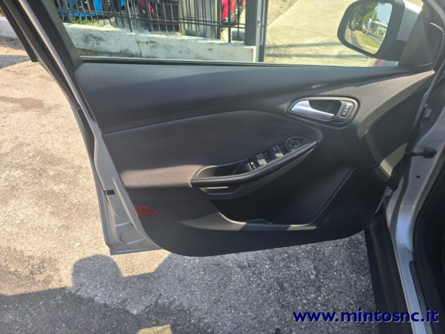 FORD Focus usata, con Park Distance Control