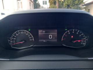 PEUGEOT 208 usata, con Volante in pelle