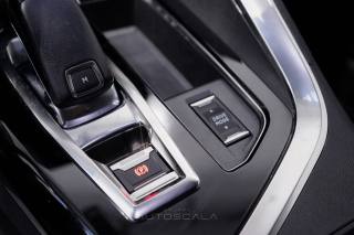 PEUGEOT 5008 usata, con Volante multifunzione