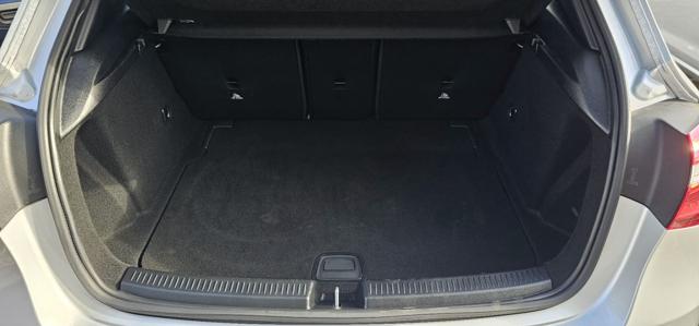MERCEDES-BENZ A 180 usata, con Cronologia tagliandi