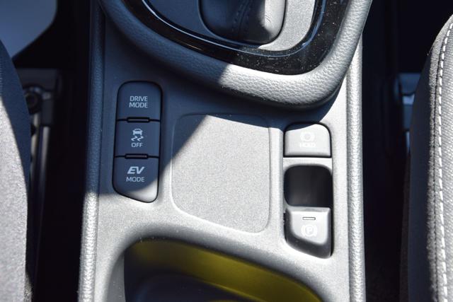 TOYOTA Yaris usata, con Touch screen