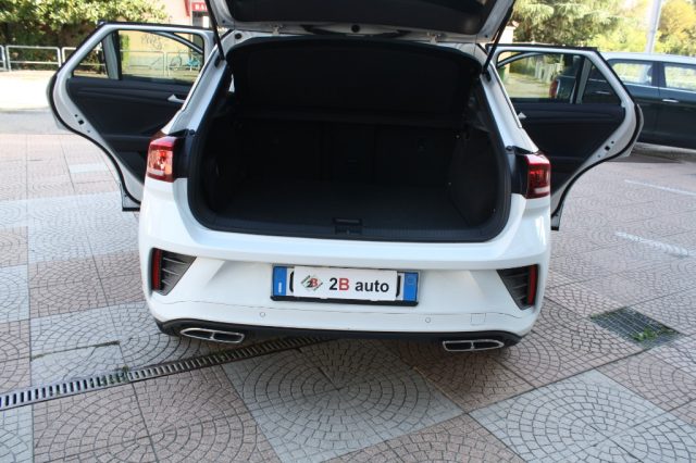 VOLKSWAGEN T-Roc usata, con Sedile posteriore sdoppiato