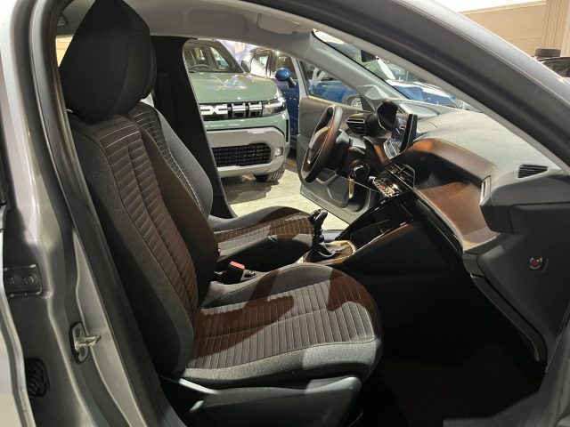 PEUGEOT 208 usata, con Fari LED