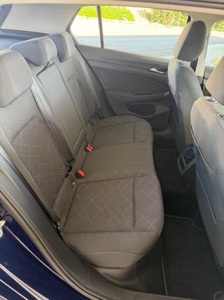VOLKSWAGEN Golf usata, con Airbag testa