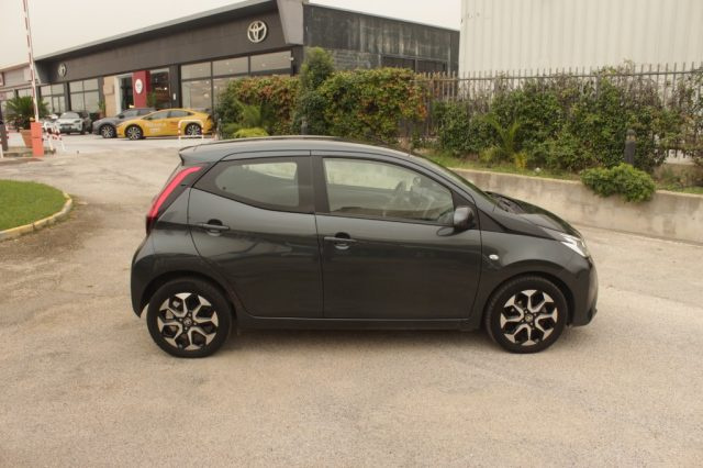 TOYOTA Aygo usata, con Sensore di luce