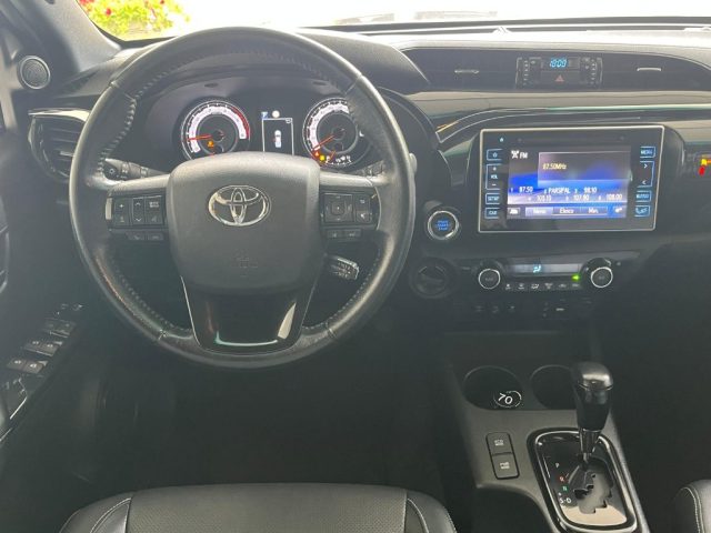 TOYOTA Hilux usata, con Fari LED