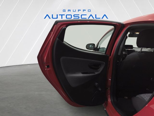 LANCIA Ypsilon usata, con Luci diurne LED