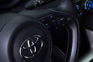 TOYOTA Yaris usata, con Autoradio digitale
