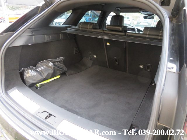 LAND ROVER Range Rover Velar usata, con Luci diurne LED