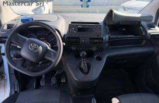 TOYOTA Proace City usata, con Isofix