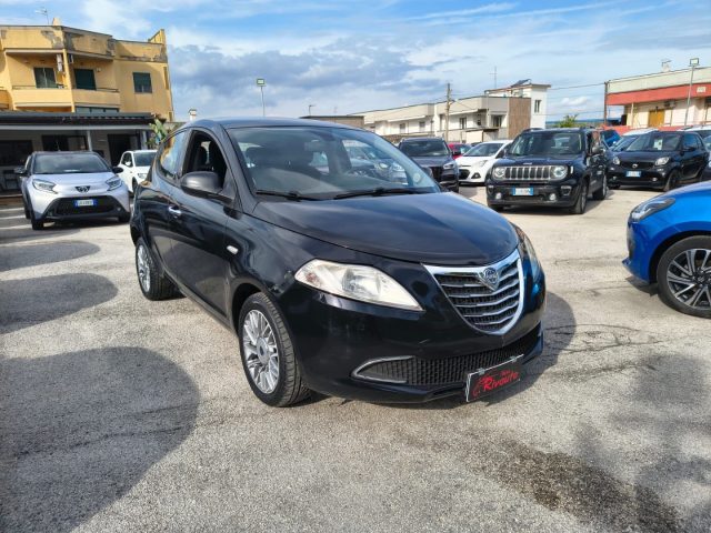 LANCIA Ypsilon usata, con Airbag