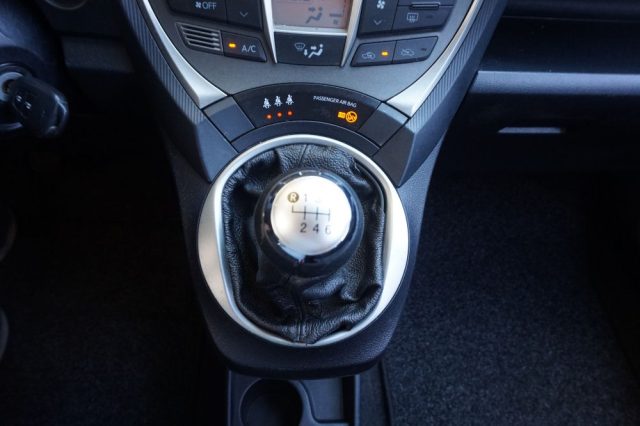 TOYOTA Verso-S usata, con Bluetooth