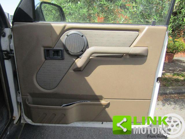 LAND ROVER Discovery usata 27