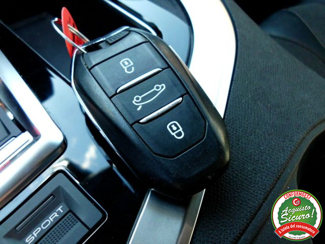 PEUGEOT 5008 usata, con Chiusura centralizzata telecomandata