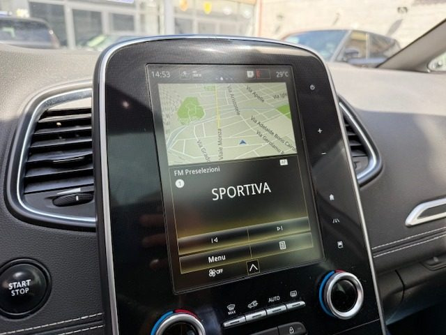 RENAULT Scenic usata, con Interni in pelle
