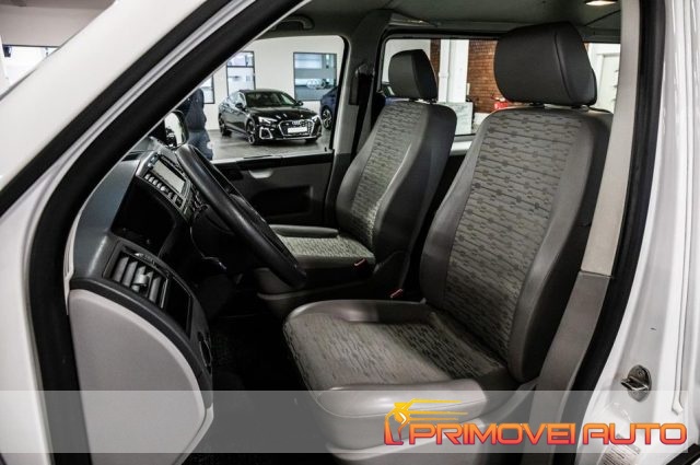 VOLKSWAGEN Caravelle usata, con Controllo trazione