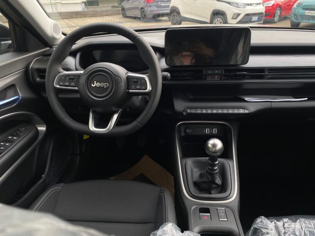 JEEP Avenger usata, con USB