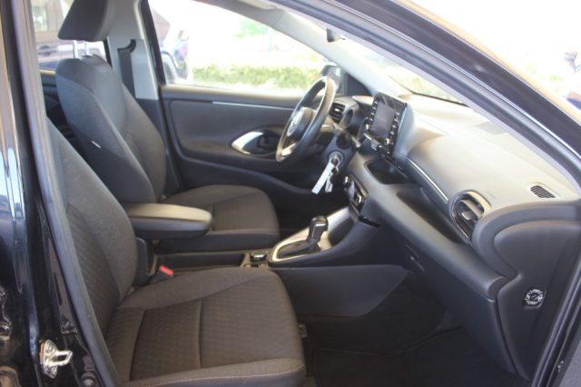 TOYOTA Yaris usata, con Cruise Control