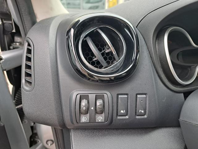 OPEL Vivaro usata, con Bluetooth