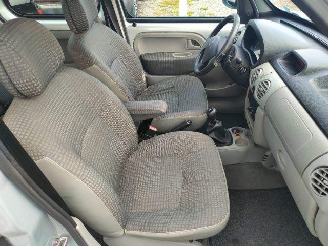 RENAULT Kangoo usata 15