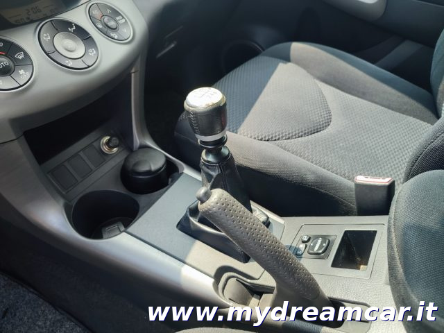 TOYOTA RAV 4 usata, con Servosterzo