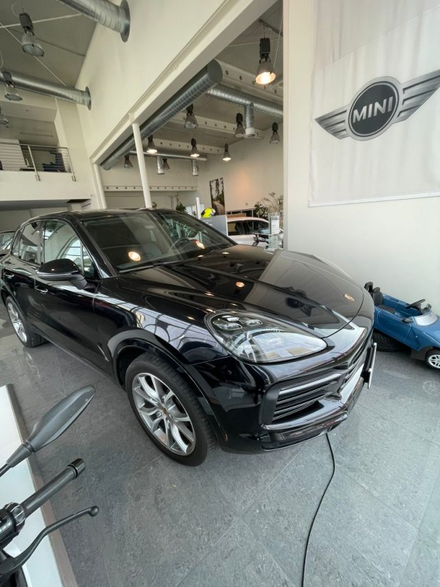 PORSCHE Cayenne usata, con Autoradio