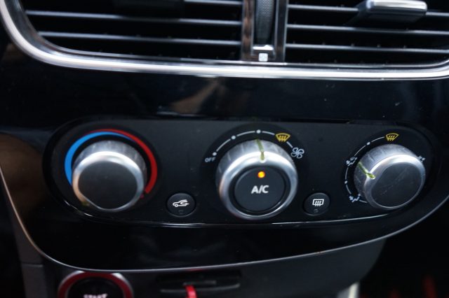 RENAULT Clio usata, con Bluetooth