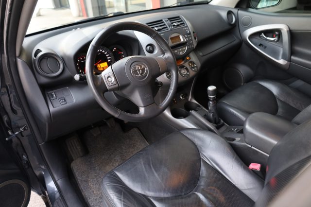 TOYOTA RAV 4 usata, con Interni in pelle