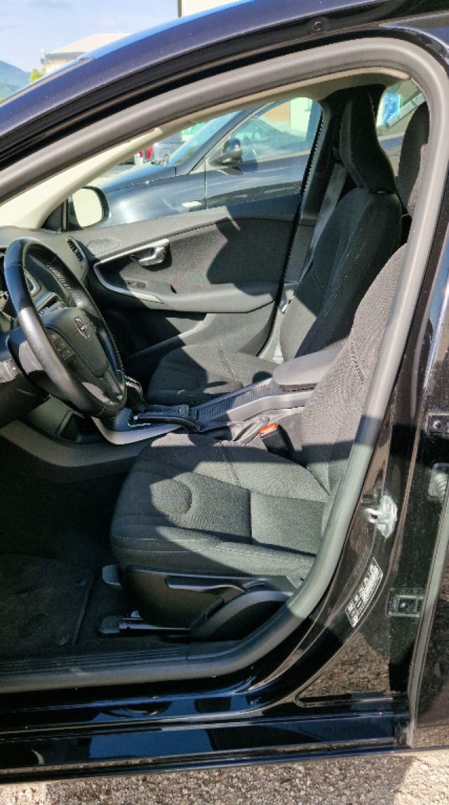 VOLVO V40 usata, con MP3