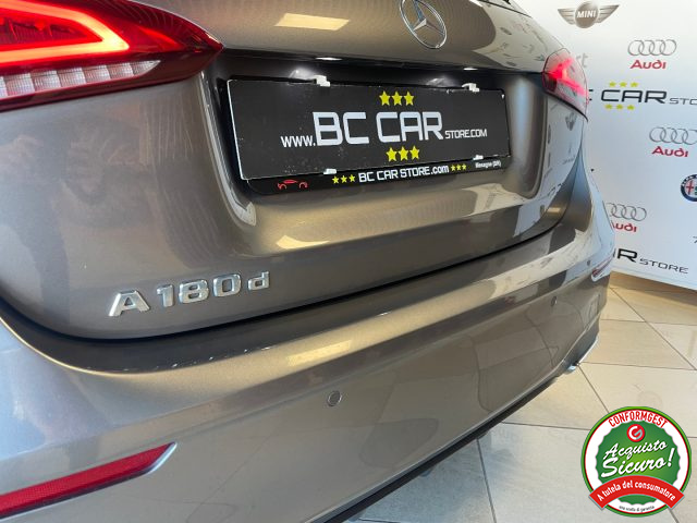 MERCEDES-BENZ A 180 usata, con Autoradio digitale