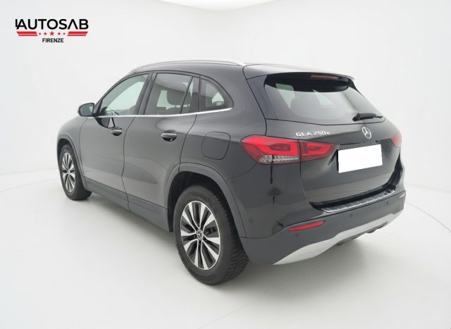 MERCEDES-BENZ GLA 250 usata, con Autoradio