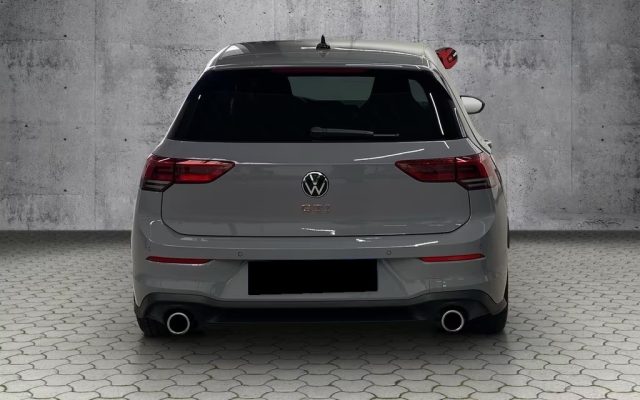 VOLKSWAGEN Golf usata, con Autoradio