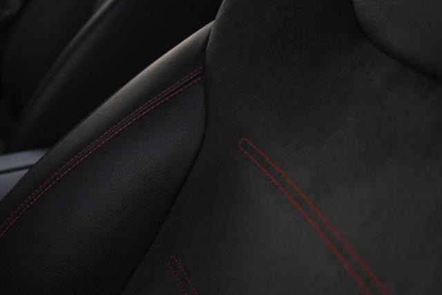 MERCEDES-BENZ CLA 220 usata, con Volante in pelle