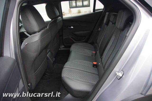 PEUGEOT 2008 usata, con Sedile posteriore sdoppiato