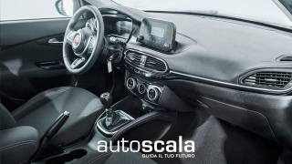 FIAT Tipo usata, con USB