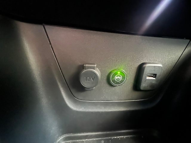 OPEL Crossland X usata, con MP3