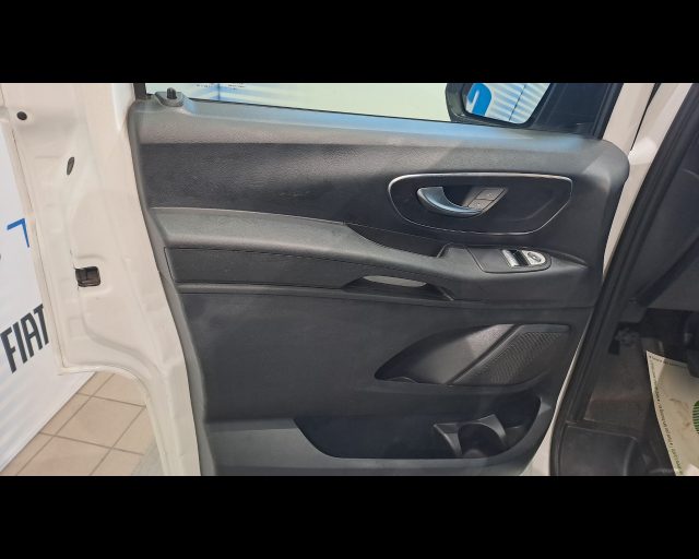 MERCEDES-BENZ Vito usata 23