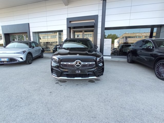 MERCEDES-BENZ GLB 200 usata, con Airbag