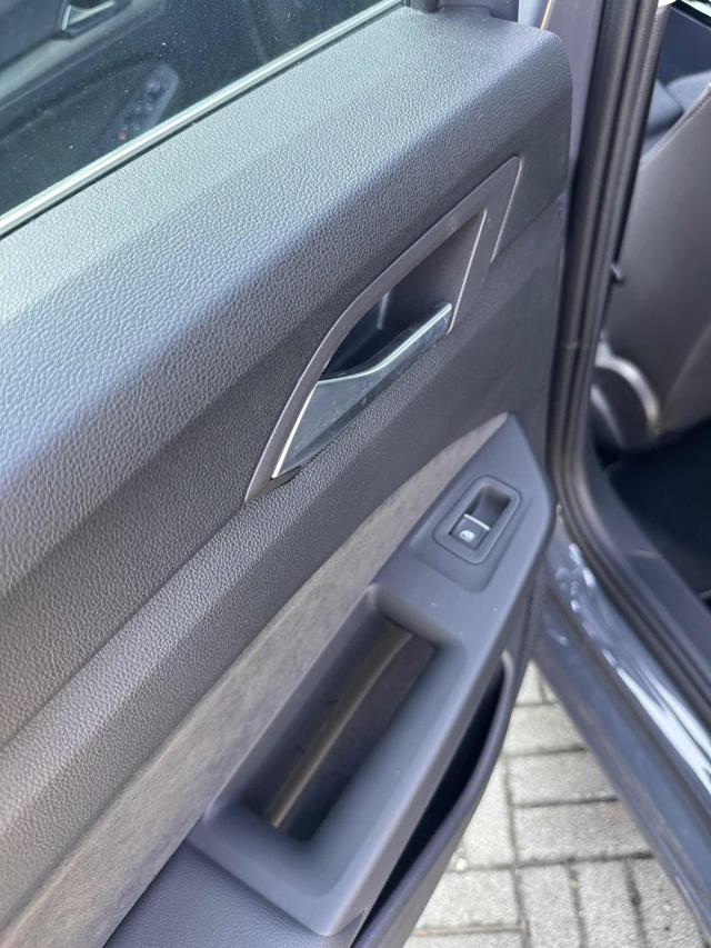VOLKSWAGEN Golf usata, con Bracciolo