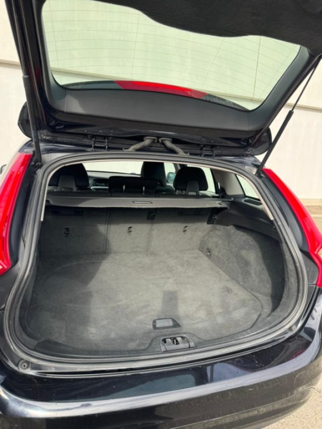 VOLVO V60 usata, con Autoradio