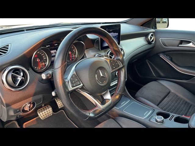 MERCEDES-BENZ GLA 200 usata, con Chiusura centralizzata senza chiave