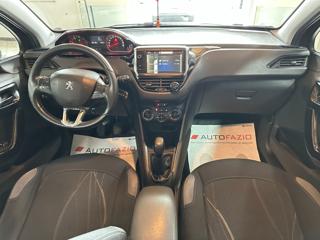 PEUGEOT 208 usata, con Alzacristalli elettrici