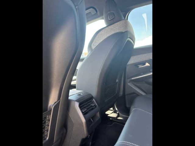 PEUGEOT 3008 usata, con Autoradio digitale