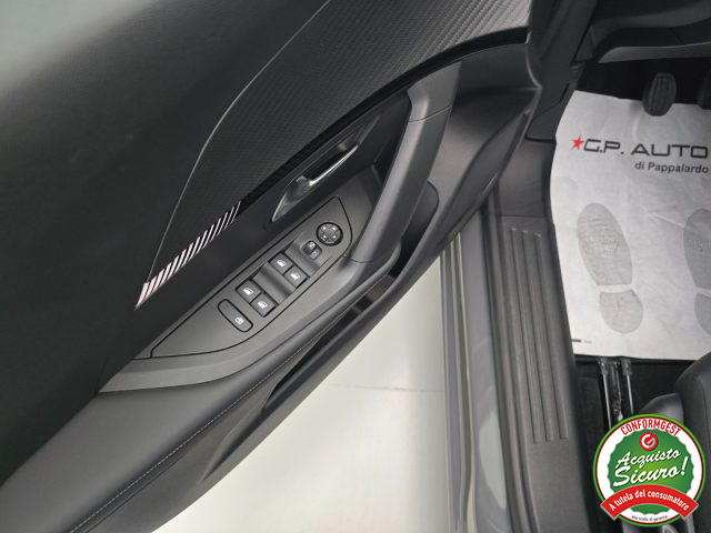 PEUGEOT 2008 usata, con Volante in pelle